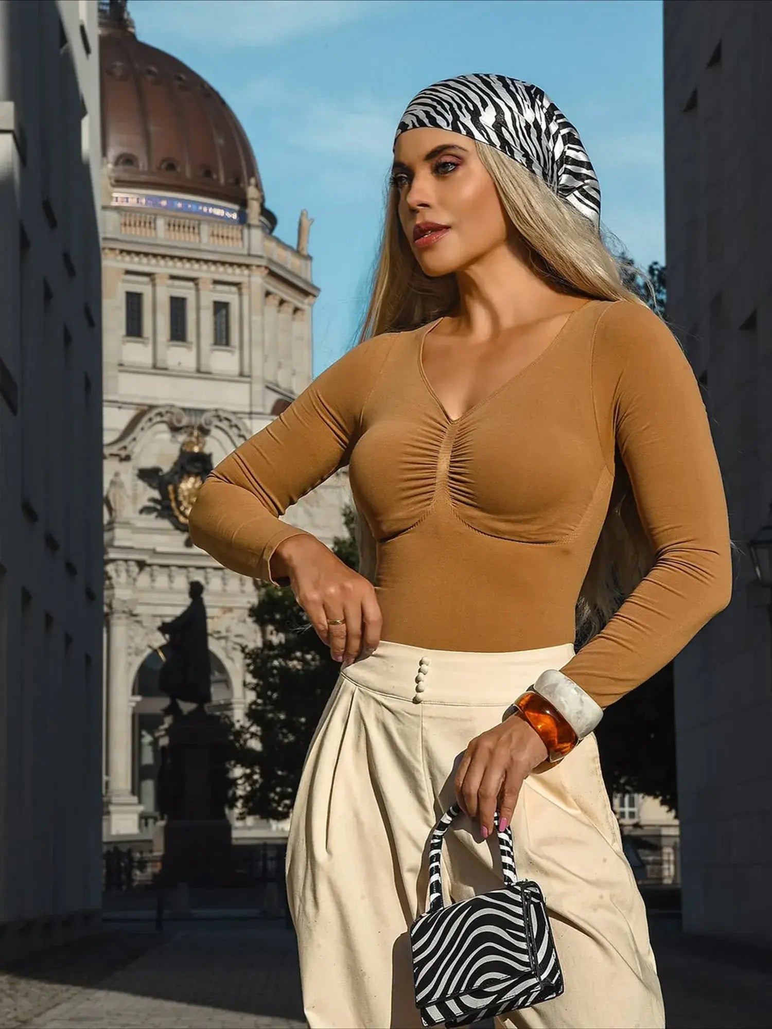 Feelingirl Seamless Long Sleeve Chest Support Tummy Control Thong Bodysuit